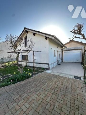 Secteur Neufchâtel, Ensemble immobilier composé de 2 maisons et un jardin 