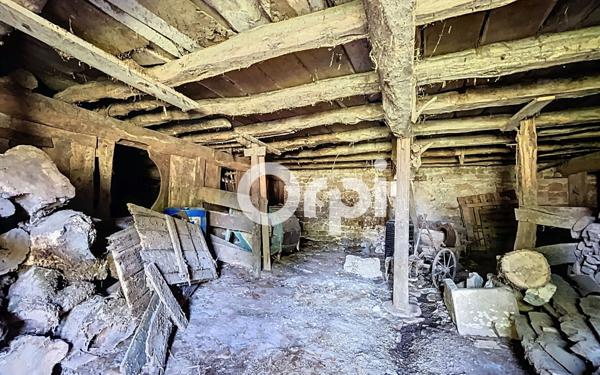 Maison à vendre    185 pièces •  Les Quatre-Routes-du-Lot