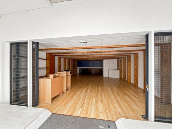 Local commercial 78 m² avec réserve et entre-sol de 30 m² ? Emplacement central à Challans