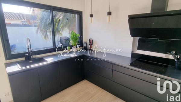 Maison traditionnelle 4 pièces de 89 m² à Hyères (83400)