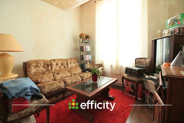 Immeuble
         4 pièces
        - 100 m² Exclusivité 139 900 € *