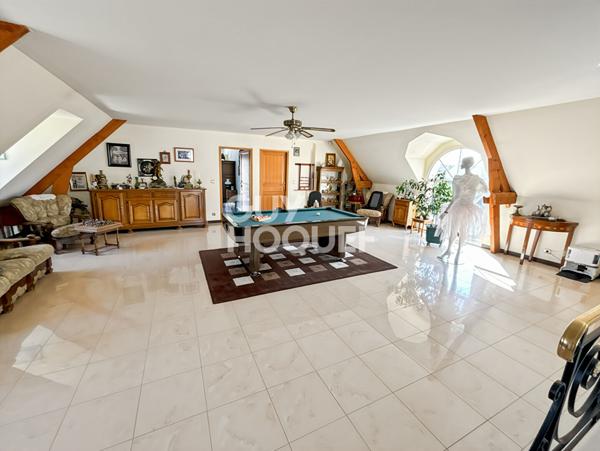Maison spacieuse 8 pièces à vendre à Fontenay-Trésigny