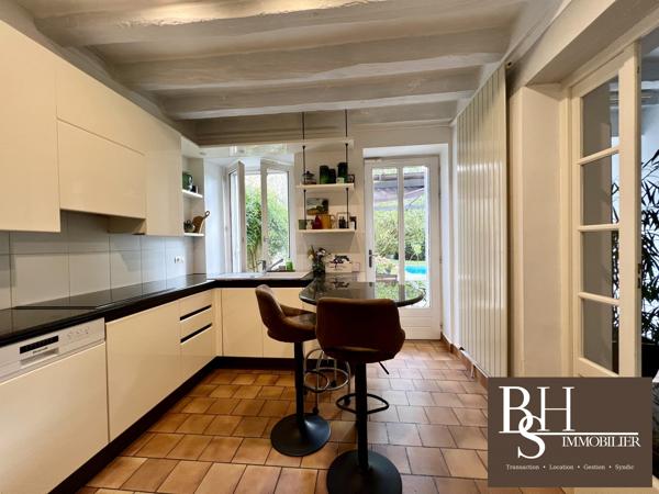 POITIERS, Blossac, appartement d'exception avec jardin, piscine et place de parking