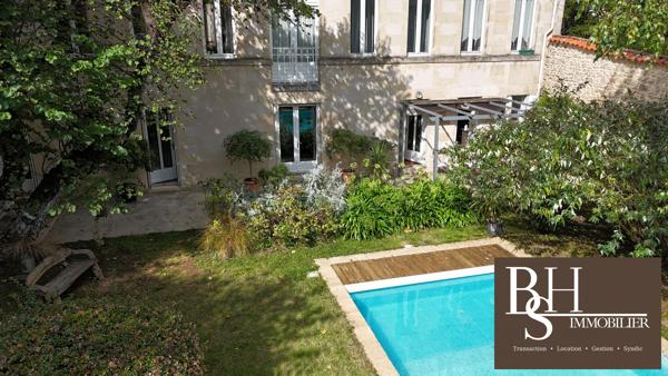 POITIERS, Blossac, appartement d'exception avec jardin, piscine et place de parking