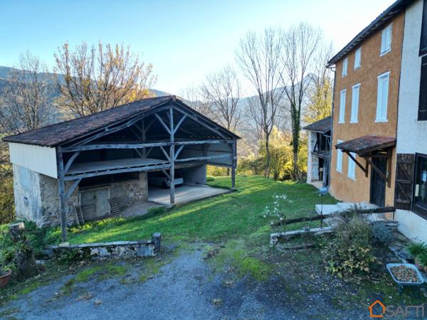 Agréable maison en pleine nature dans petit hameau