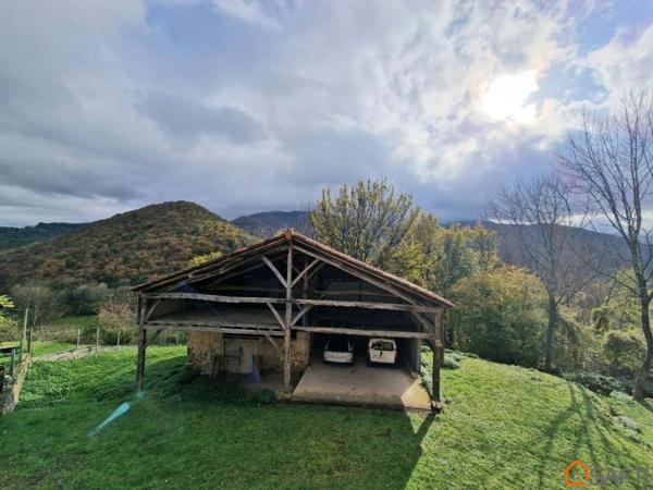 Agréable maison en pleine nature dans petit hameau