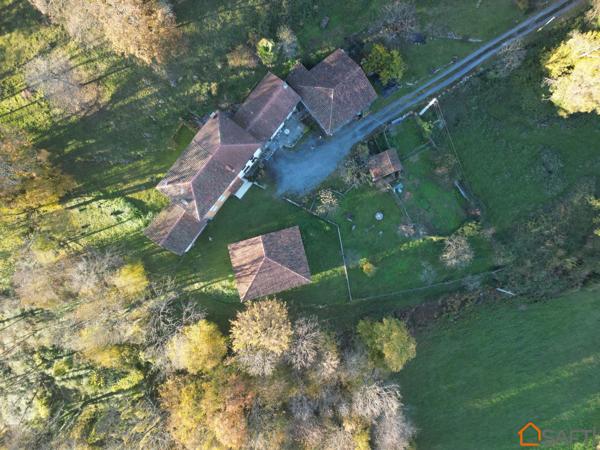 Agréable maison en pleine nature dans petit hameau