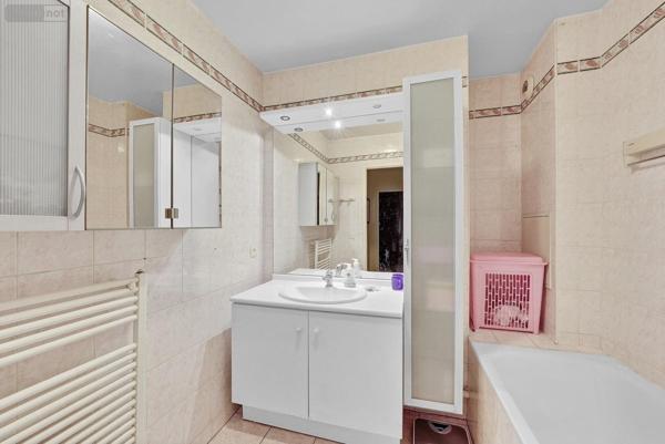 Appartement à vendre à Asnières-sur-Seine dans les Hauts-de-Seine (92600), ref : 3 PIECES ASNIERES SUR SEINE   
philosophes