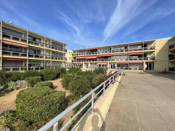 Vente                                                      Appartement
                        
                     2 pièces                      42 m2                     à Sainte-Maxime