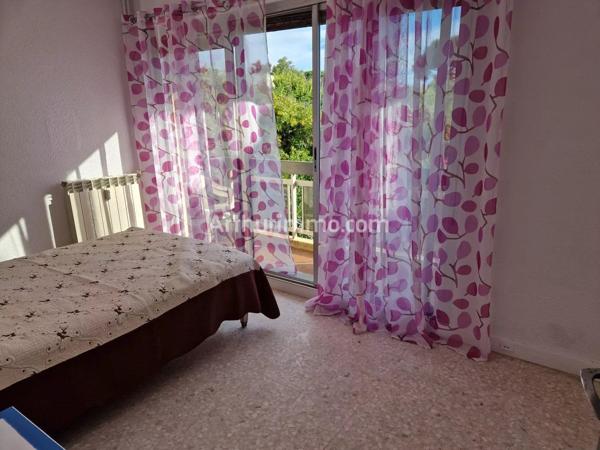 Vente                                                      Appartement
                        
                     2 pièces                      42 m2                     à Sainte-Maxime
