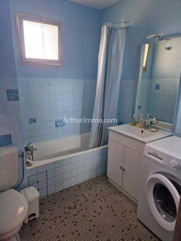 Vente                                                      Appartement
                        
                     2 pièces                      42 m2                     à Sainte-Maxime