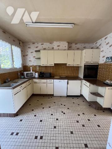 MAISON BOURG DE PLEUCADEUC 4 CHAMBRES - 1 SOUS SOL - TERRAIN 840 M2