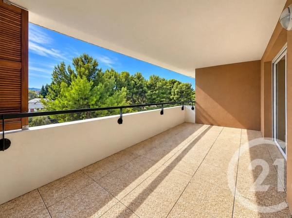 Appartement T3 à vendre  3 pièces - 64,64 m 2   MARSEILLE  - 13013