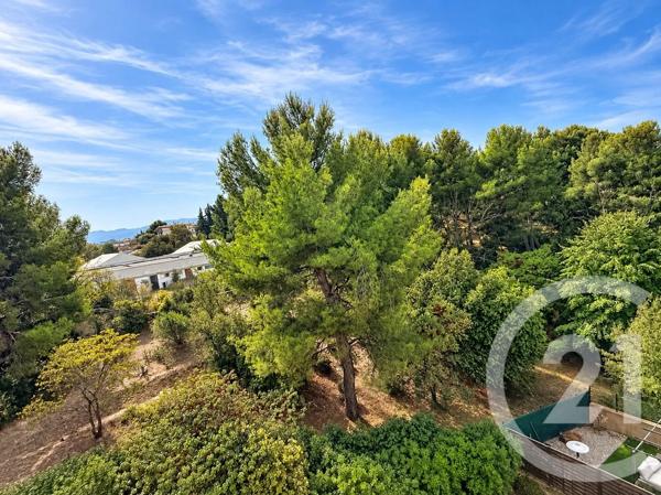 Appartement T3 à vendre  3 pièces - 64,64 m 2   MARSEILLE  - 13013