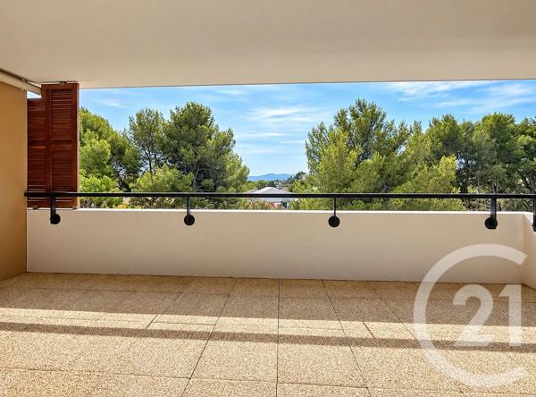 Appartement T3 à vendre  3 pièces - 64,64 m 2   MARSEILLE  - 13013