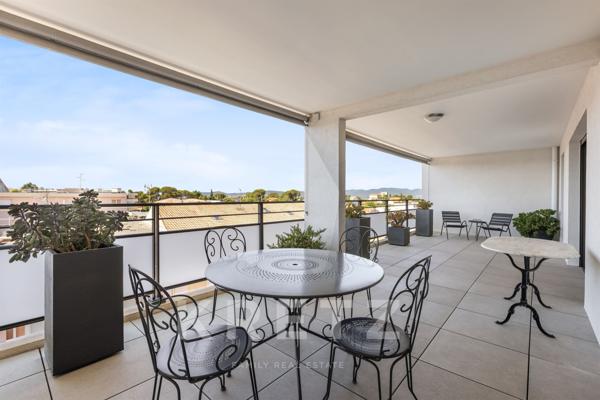 SAINT-RAPHAËL: Penthouse duplex de 127 m2 avec 125 m2 de terrasses