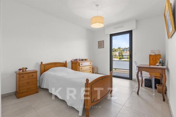 SAINT-RAPHAËL: Penthouse duplex de 127 m2 avec 125 m2 de terrasses