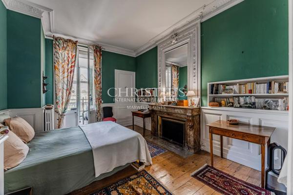 BORDEAUX – HOTEL PARTICULIER – PISCINE – PARKING