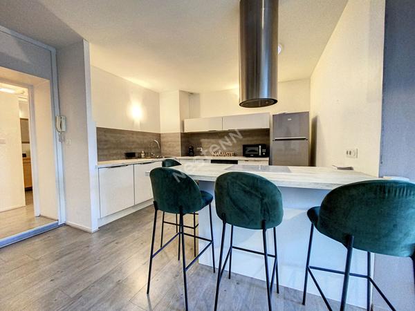 Charmant appartement T3 de 70 m² Montauban place nationale