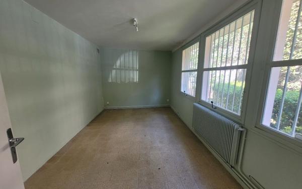 Appartement à vendre    8 pièces • 175,18 m2 Avignon