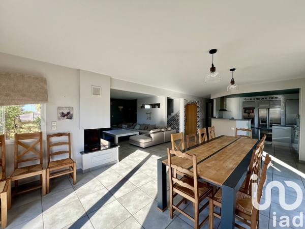 Maison 7 pièces de 217 m² à Agon-Coutainville (50230)