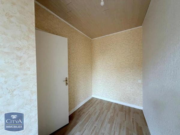 Appartement à louer 4 pièces 91.77m² Riom (63200)