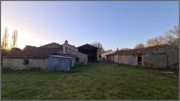 Maison à LA CHAPELLE-GAUDIN, 79300 - 9 pièces 157m²