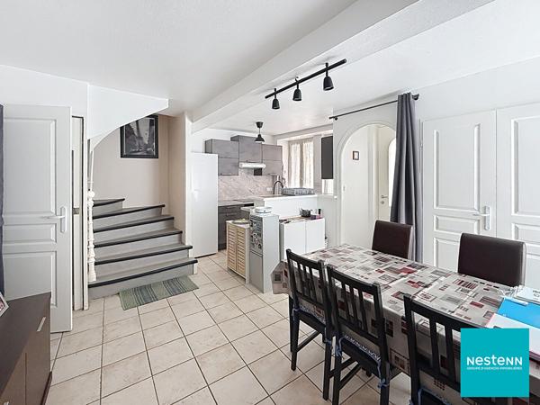 Maison de village  79.39 m2