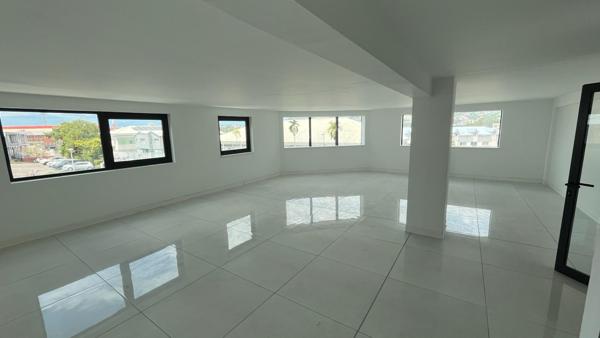 Location bureau Fort-de-France - 1 pièce(s) - 70 m² - 1 640 €/mois