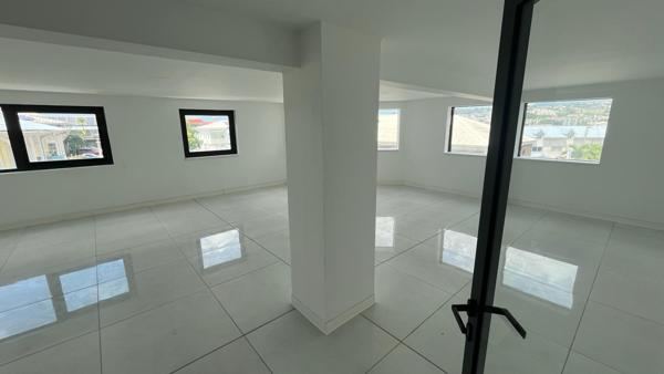 Location bureau Fort-de-France - 1 pièce(s) - 70 m² - 1 640 €/mois