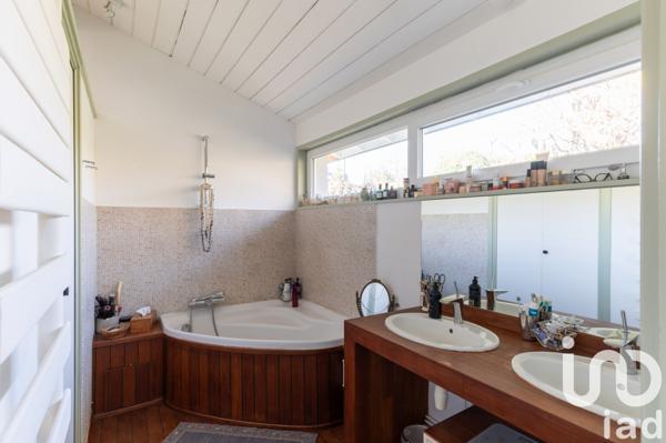 Maison à vendre 10 pièces 215 m² L'Arbresle