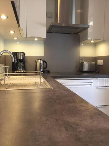 Grand studio haut de gamme 31.46 m2 Arsenal Paris IVe