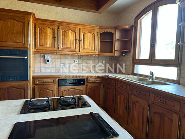 Belle demeure situee a proximite des commerces !