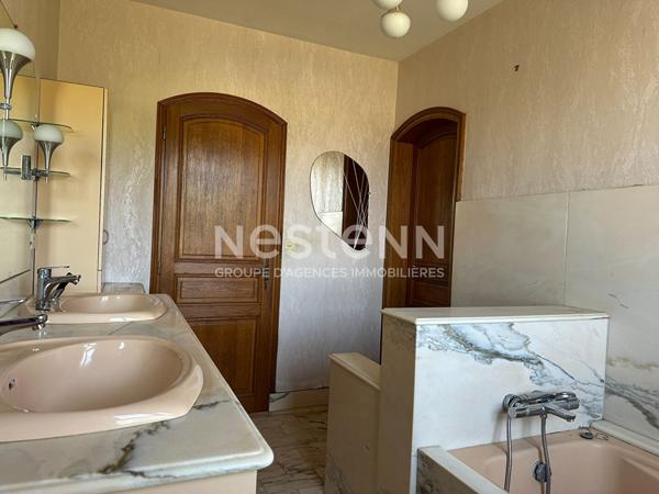 Belle demeure situee a proximite des commerces !