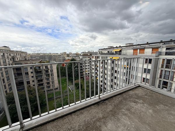 Studio étage élévé - Balcon