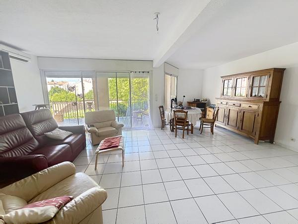 Spacieux appartement avec terrasse et garage