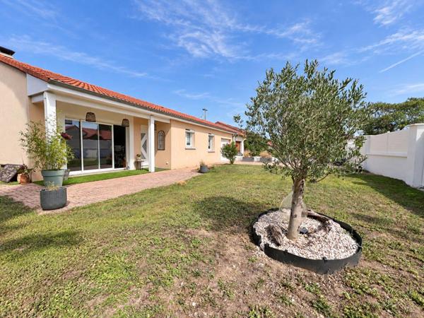 Maison plain pied avec piscine