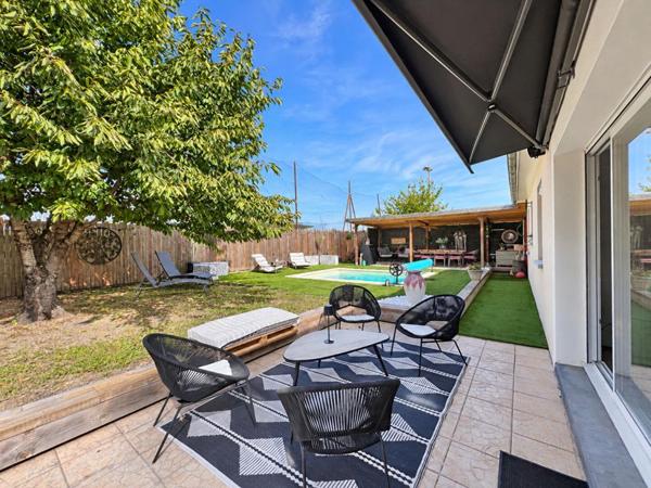 Maison plain pied avec piscine