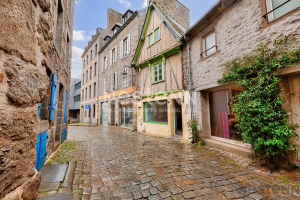 IMMEUBLE A COLOMBAGES CENTRE VILLE SAINT-BRIEUC