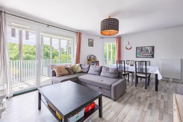 Saint-Herblain – T4 récent avec terrasse de 24 m² et double stationnement