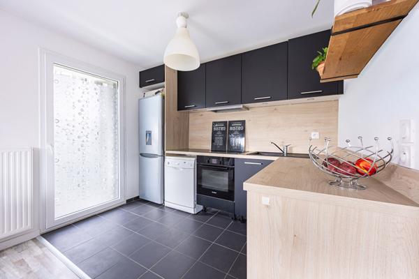 Saint-Herblain – T4 récent avec terrasse de 24 m² et double stationnement