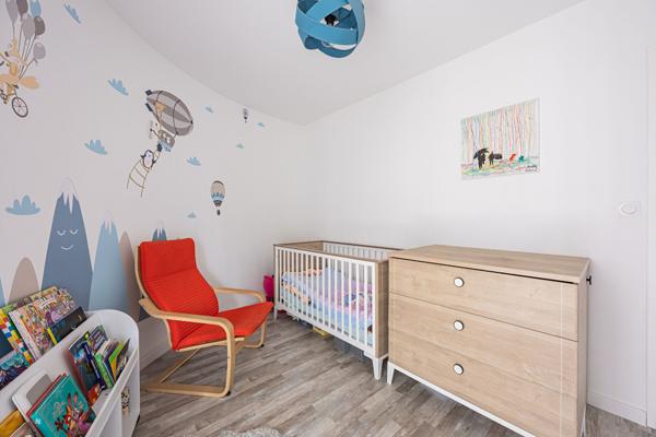 Saint-Herblain – T4 récent avec terrasse de 24 m² et double stationnement