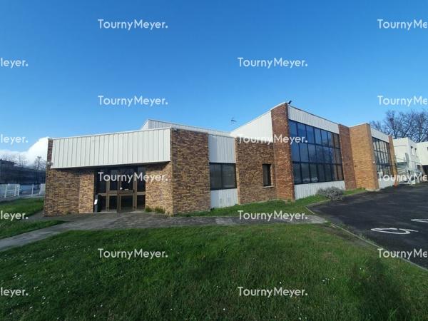 GRADIGNAN - A LOUER LOCAL D'ACTIVITÉS 1 100 M² - TERRAIN PRIVATIF