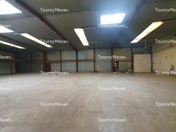 GRADIGNAN - A LOUER LOCAL D'ACTIVITÉS 1 100 M² - TERRAIN PRIVATIF