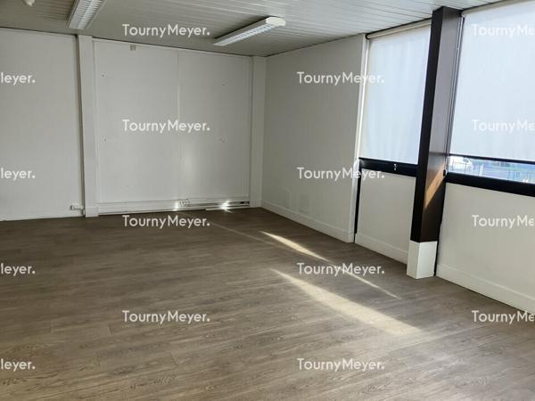 GRADIGNAN - A LOUER LOCAL D'ACTIVITÉS 1 100 M² - TERRAIN PRIVATIF
