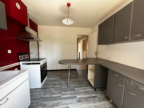 Maison à LOUER de 6 pièces située à Compiègne proche Centre de recherches UTC, Escom, Clinique Saint Côme