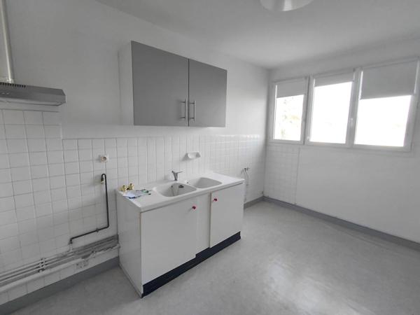 Bel appartement de 75m2 avec 2 chambres avec balcon et ascenseur à Bergerac