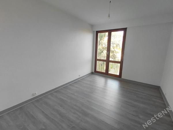 Bel appartement de 75m2 avec 2 chambres avec balcon et ascenseur à Bergerac