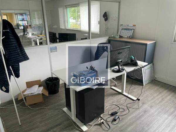 Local d'activites 916 m² à louer TREILLIERES (réf : 44.018536)