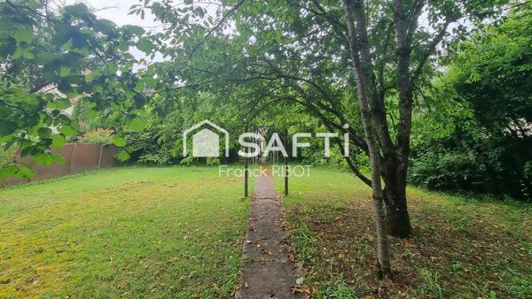 Maison de campagne avec dépendances et jardin